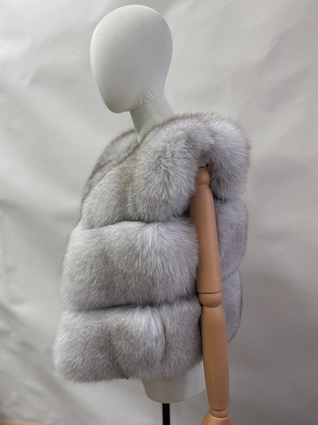 Luxury 3 Row Fox Fur Gilet - Foxtip White