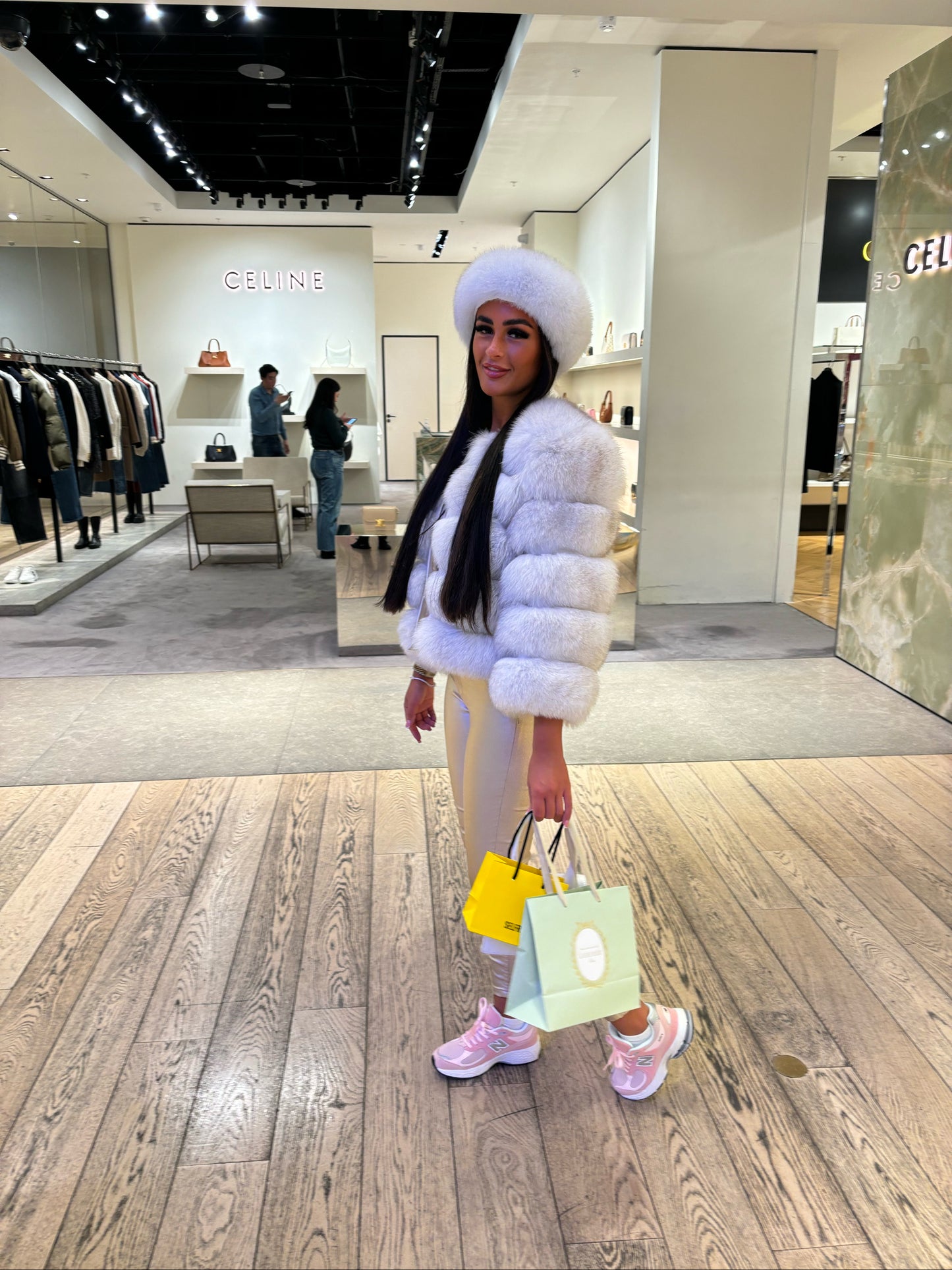 Luxury Cropped 5 Ring Fox Fur- Foxtip white